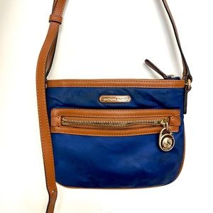 Michael kors crossbody bag